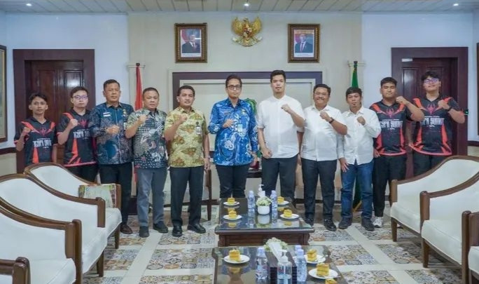 Rico Waas Lepas Atlet Esport Berlaga di Fornas NTB