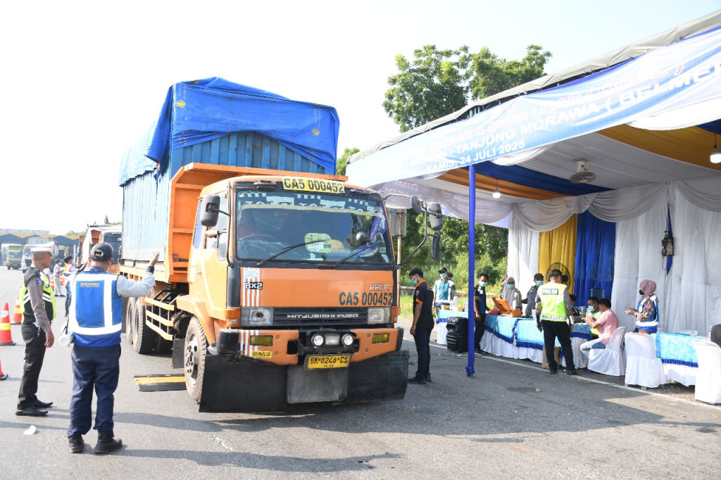 Jamin Keselamatan Pengguna Jalan, Jasa Marga Gelar Operasi Kendaraan ODOL di Tol Belmera