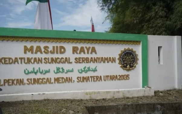 Rico Waas Peringati Maulid Nabi Muhammad SAW di Masjid Tertua di Medan