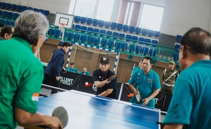Dari Meja Pingpong, Rico Waas Serap Pengalaman Senior Membangun Kota Medan