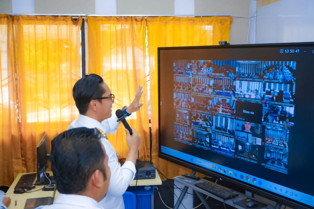 Siapkan Generasi Indonesia Emas 2045, Rico Waas Tekankan Pentingnya Peran Guru