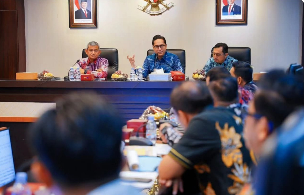 Rico Waas Dorong PUD Pasar Medan Mandiri dan Profesional