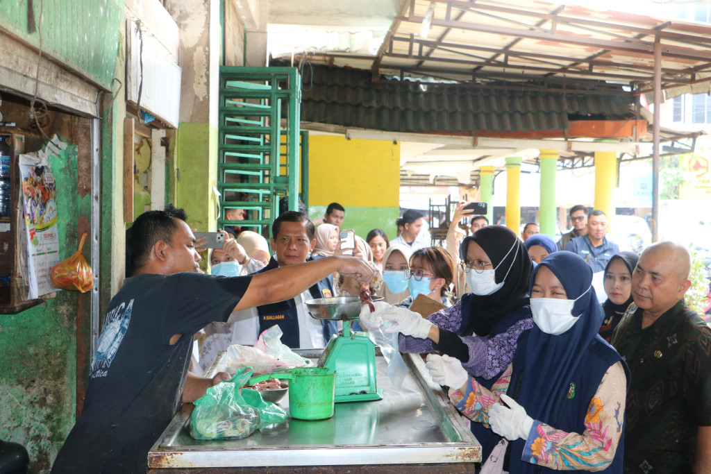Pastikan Stok Aman dan Bapokting, Satgas Pangan Polda Sumut - Bapanas RI Sidak Pusat Pasar Medan