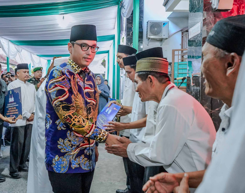 Safari Ramadan di Medan Timur, Rico Waas Ajak Warga Aktifkan Poskamling
