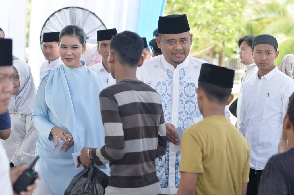 Ribuan Warga Padati Rumah Dinas Rumdis, Bobby Nasution Gelar Open House Idulfitri