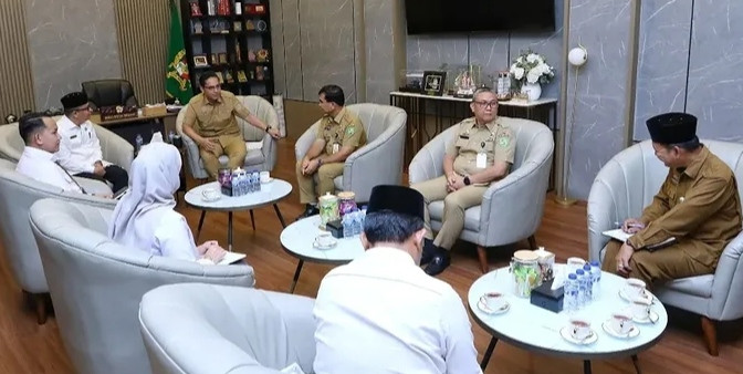 1.883 Jamaah Haji Asal Medan Berangkat, Rico Waas Dorong Peningkatan Layanan