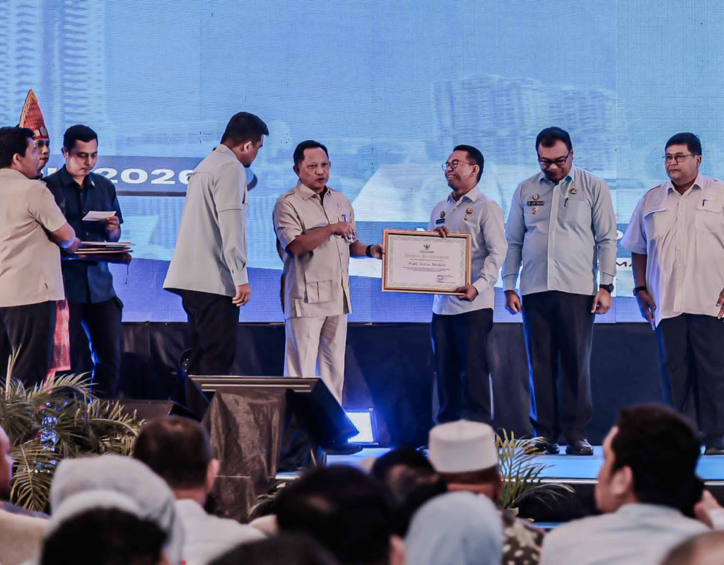 Wujud Kepedulian Antar-Daerah, Pemko Medan Diganjar Penghargaan Mendagri