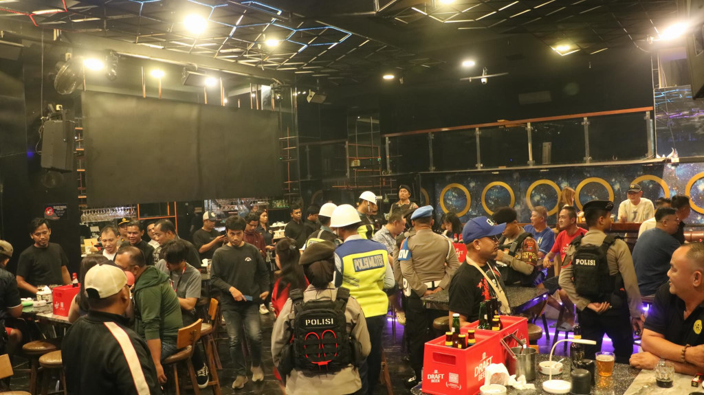 Razia Gabungan Tempat Hiburan Malam di Medan, Tak Ada Pengunjung Konsumsi Narkoba