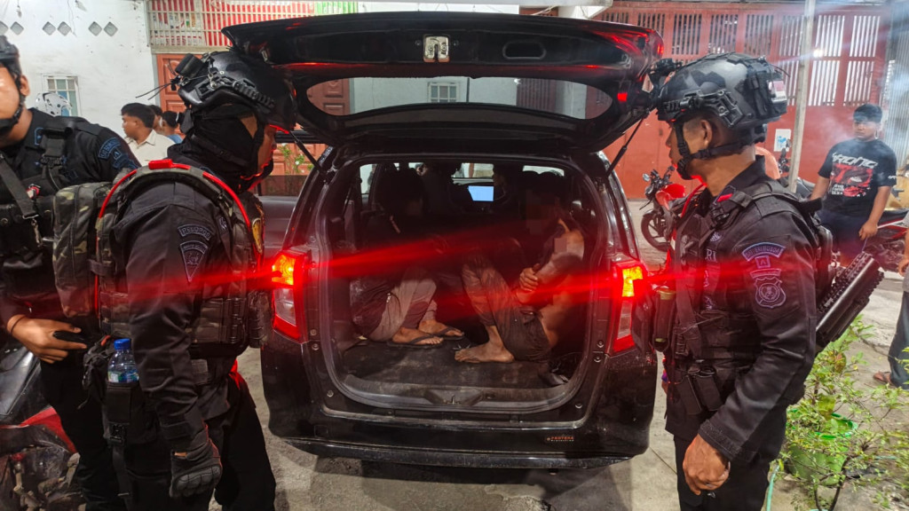 Patroli Dini Hari Brimob Sumut Gagalkan Percobaan Pencurian, 2 Pria Diamankan