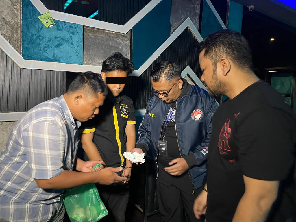 THM Phantom Digrebek Satresnarkoba Polrestabes Medan, Seorang Manajemen Ditangkap