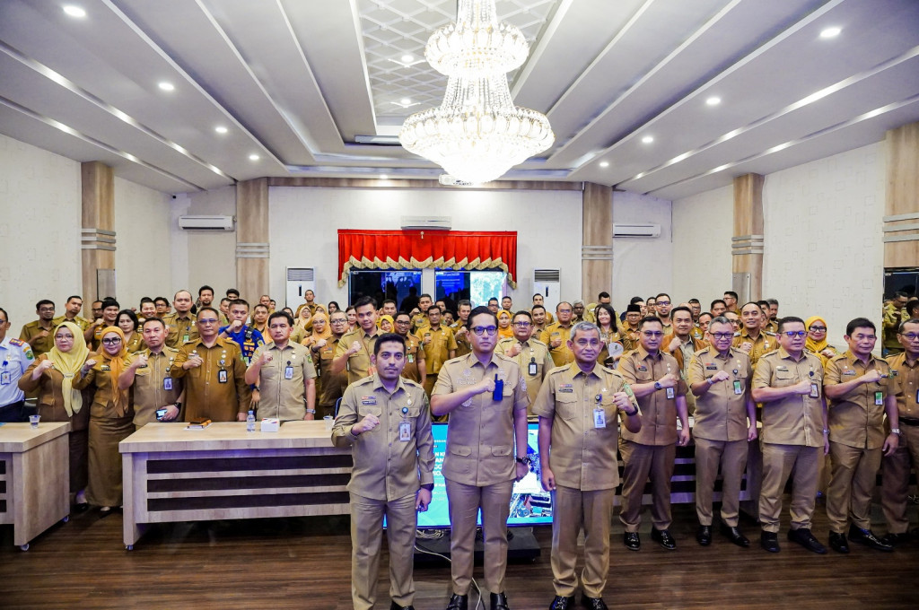 Evaluasi Janji Kampanye, Rico Waas Tegaskan Tak Mau Data Asal Bapak Senang