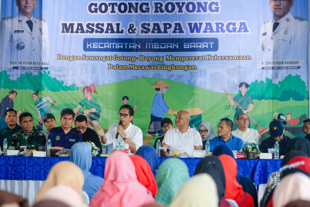 Warga Medan Barat Keluhkan Banjir, Jalan Rusak hingga Ancaman Kabel, Rico Waas Langsung Instruksi di Tempat
