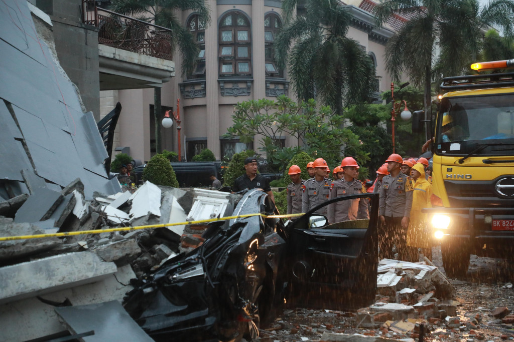 Tangani Ledakan Rumah di Grand Polonia Medan, Brimob Polda Sumut Turunkan Tim Jibom dan KBR