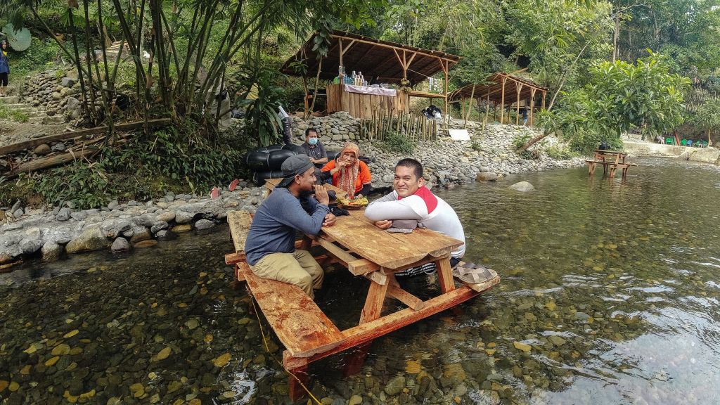 Indahnya Sungai Landak