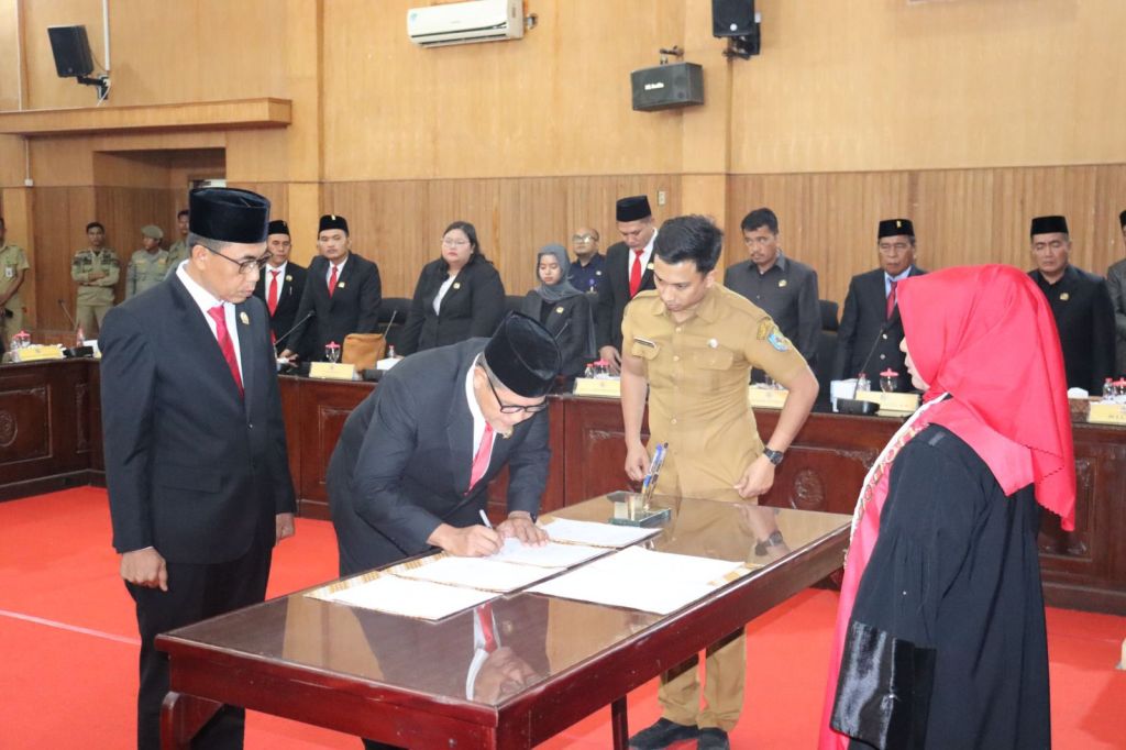 Politisi PDI-P, Syafii SH Resmi Menjadi Ketua DPRD Batu Bara