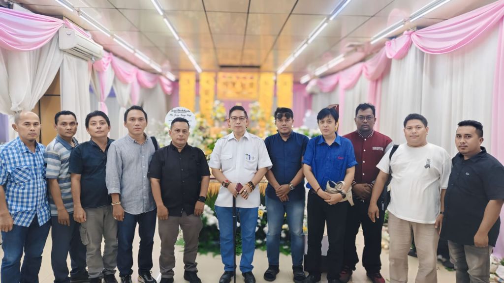 Wartawan Unit DPRD Turut Berdukacita atas Kepergian Ibunda Ketua DPRD Medan