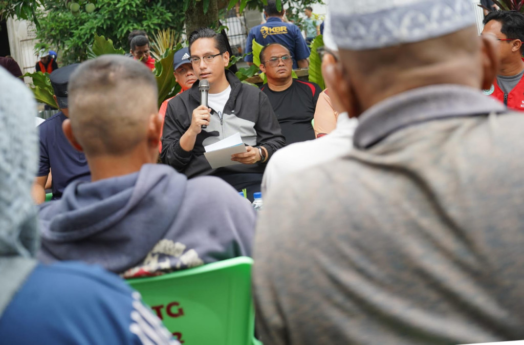 Rico Waas Gotong-Royong Pembersihan Sungai Sei Putih