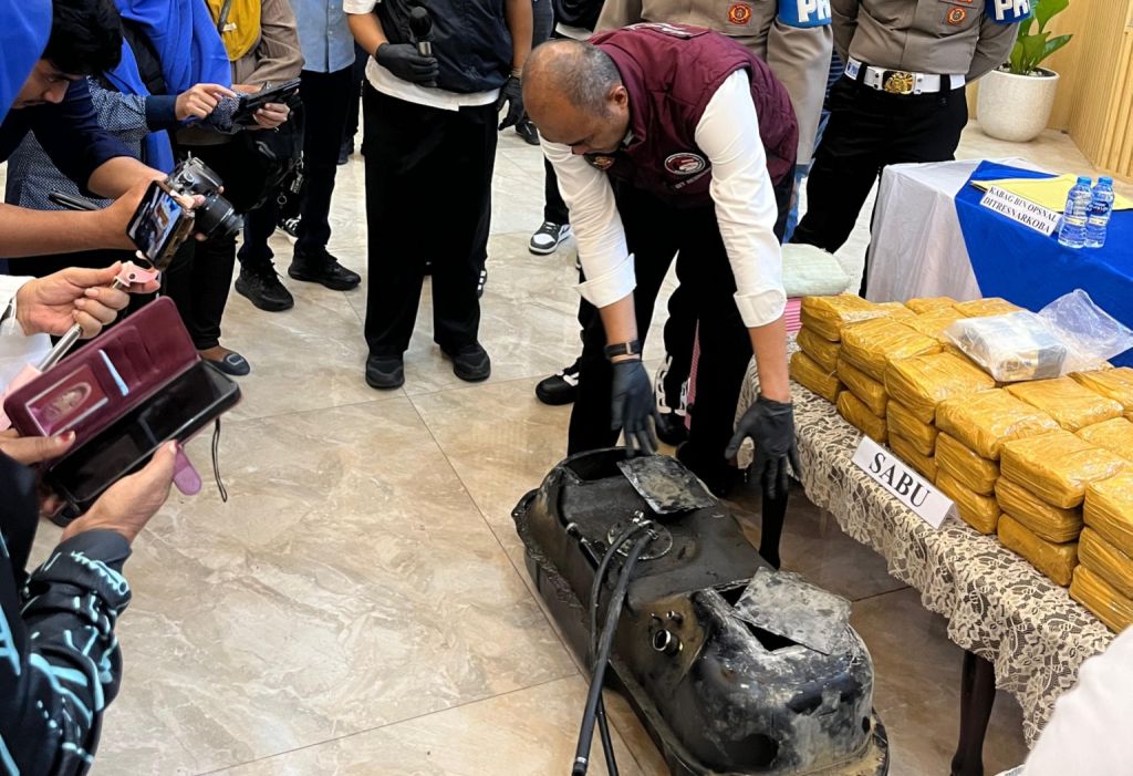 Sabu 22 Kg dalam Tangki Mobil Gagal Dikirim ke Tangerang, Kurir Ditangkap di Mall Medan
